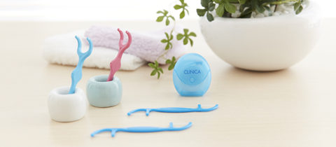フロスと歯磨き、どっちから先にしたらいい？？